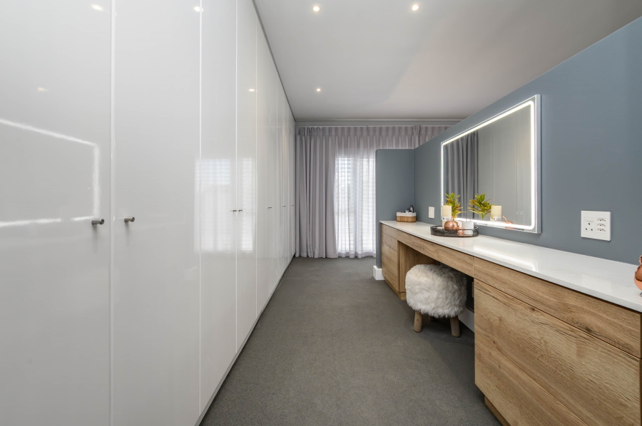 4 Bedroom Property for Sale in Summerstrand Eastern Cape